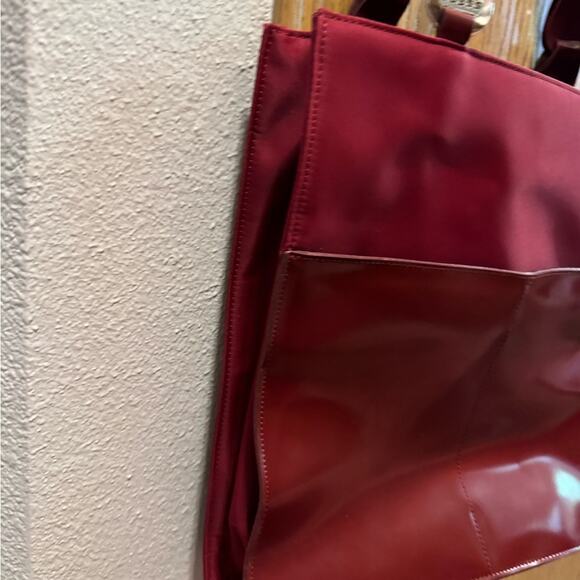 Guess Burgundy Shoulder Bag - Picture 10 of 10